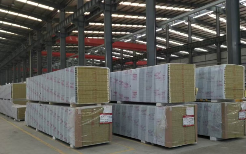 Rock wool sandwich panel
